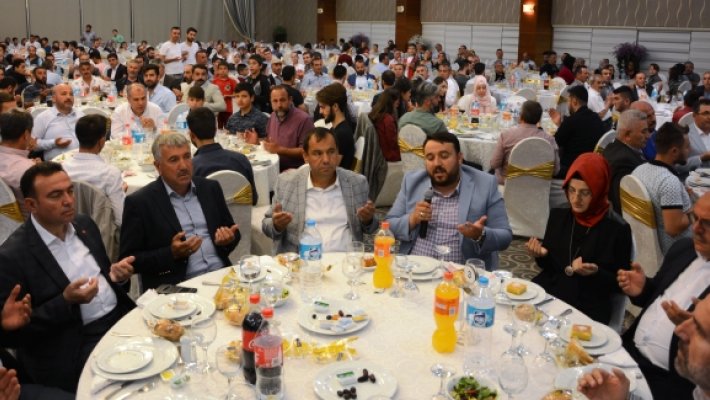 Akyurtlu esnaf iftarda buluştu